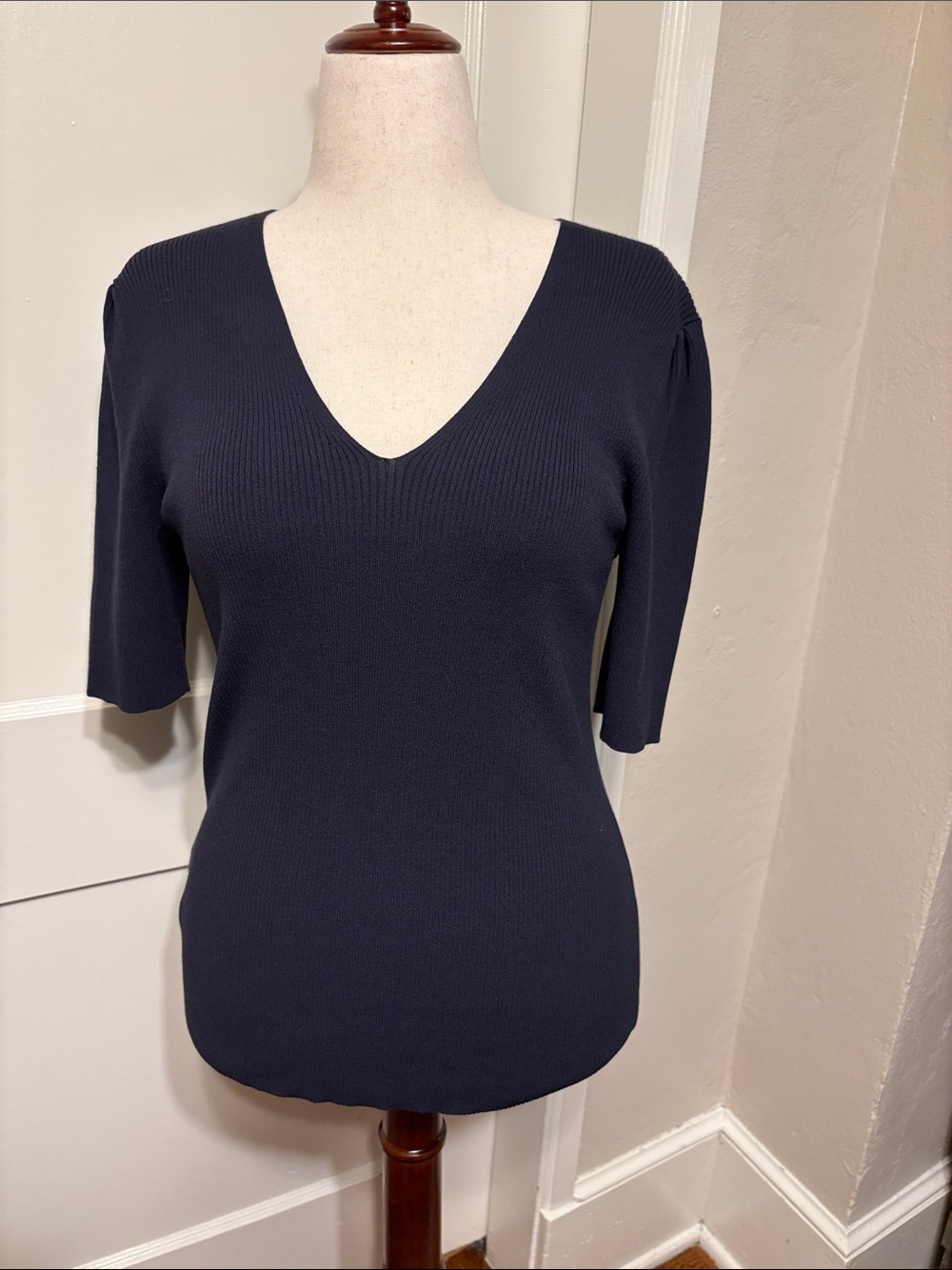Ann Taylor Dark Navy V-Neck Short Sleeve Ribbed Knit Top